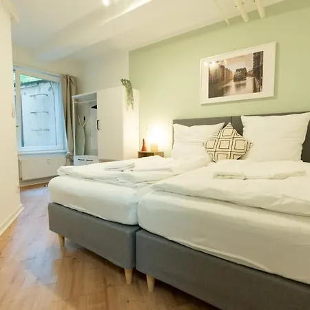 Hamburg City Apartment For 4-2